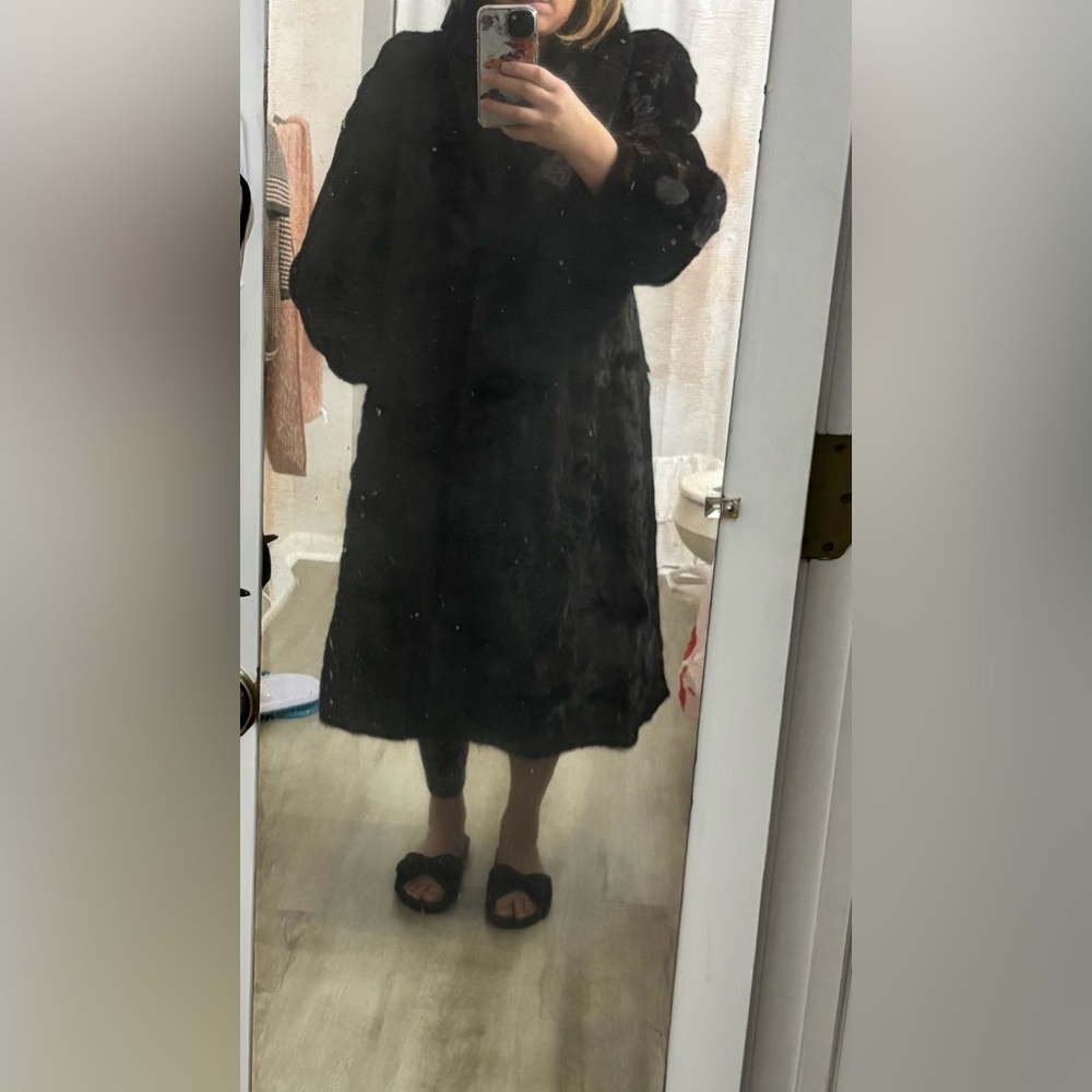 Vintage Saga Mink fur/ Outwear dark brown mink Coat/women size LG-XL (11) - Picture 14 of 17
